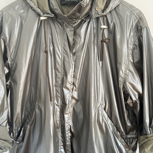 Metallic army green utility-style raincoat - Picture 3 of 13